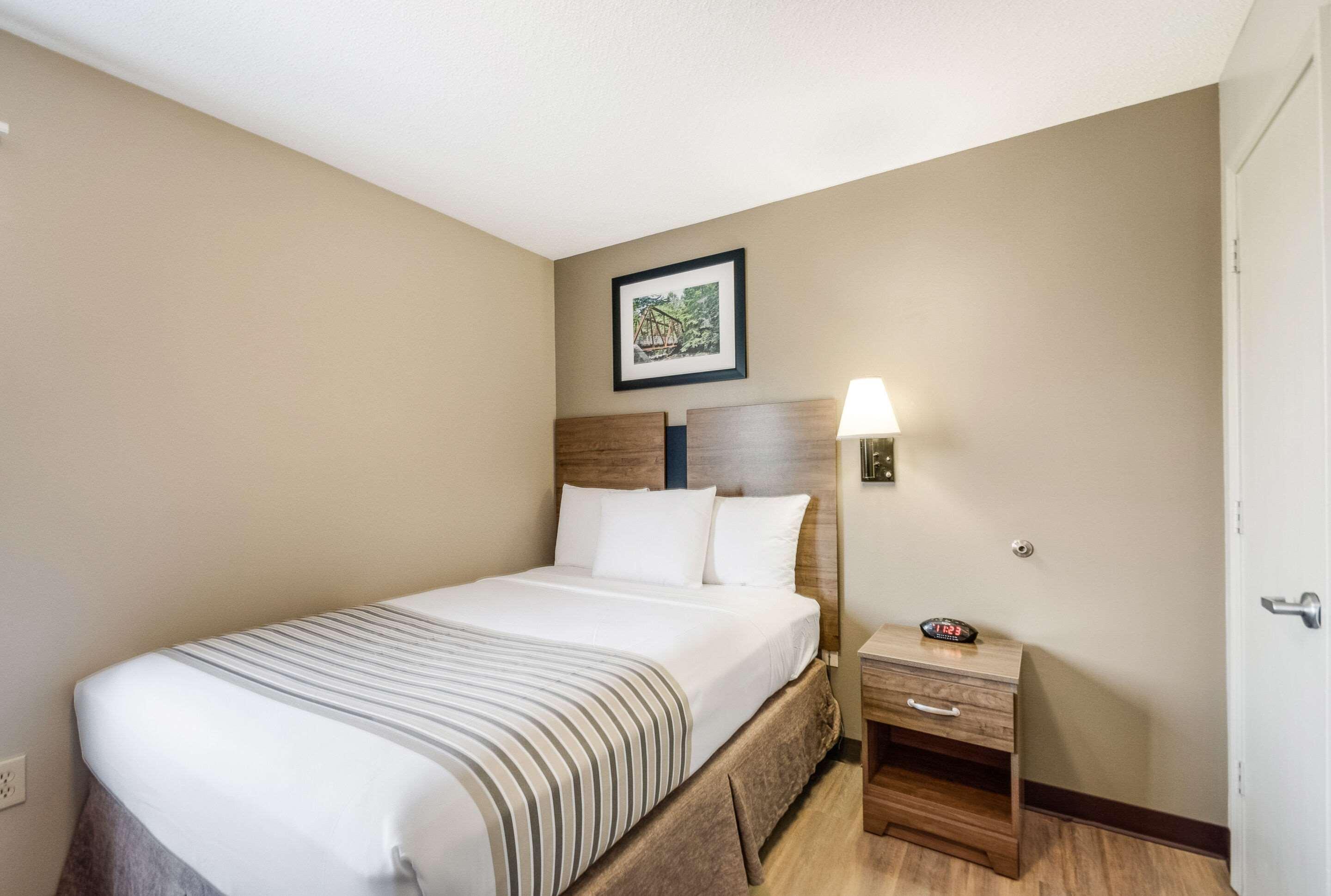 Hotel Suburban - Washington Dulles 2*