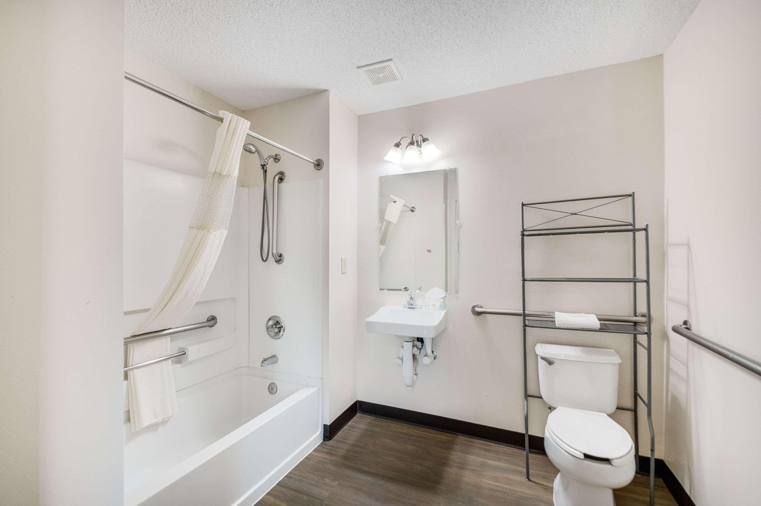 Suburban - Washington Dulles Hotel 2*