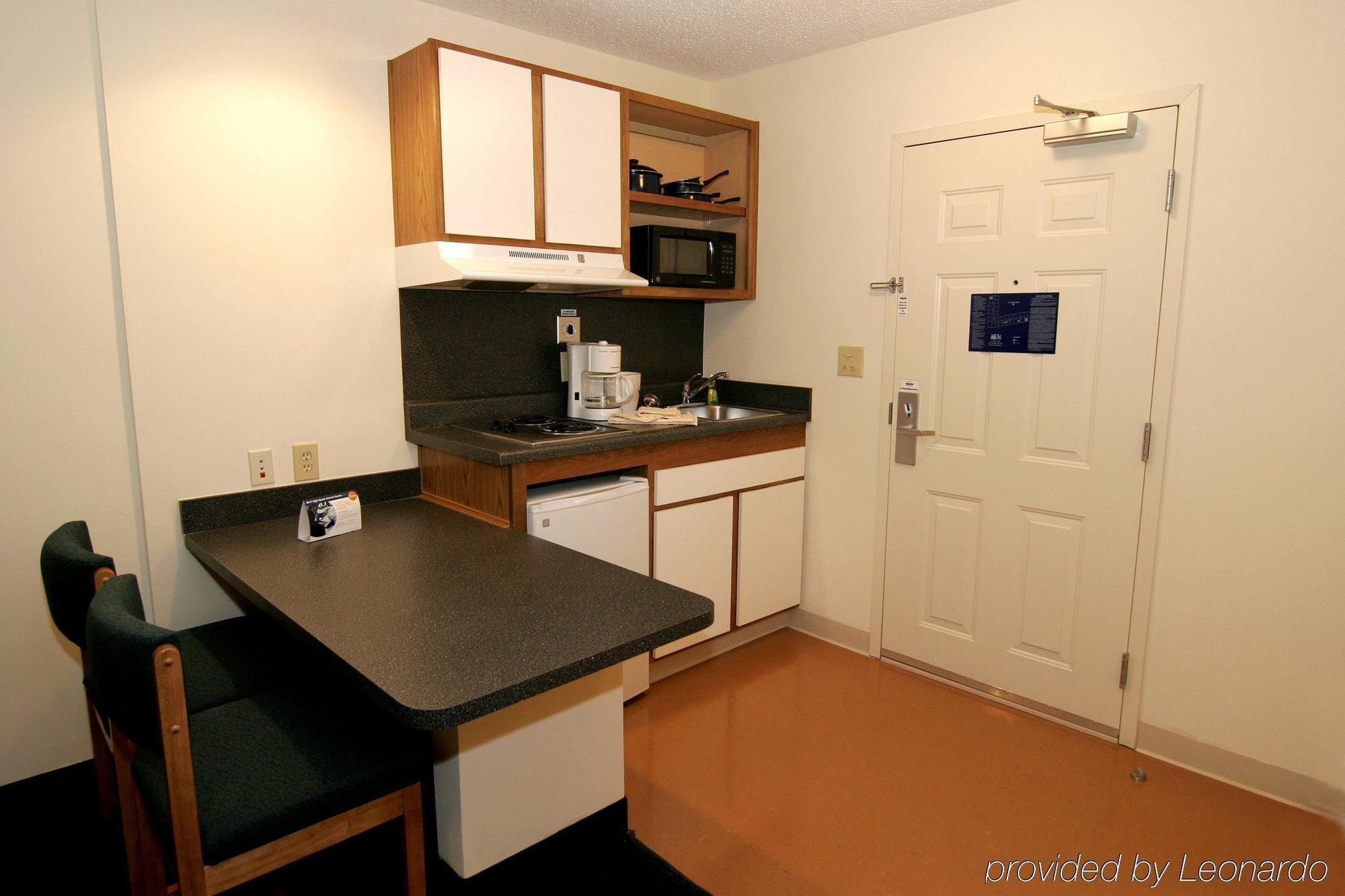 Hotel Suburban - Washington Dulles