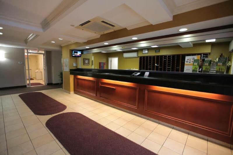 Hotel Suburban - Washington Dulles 2*