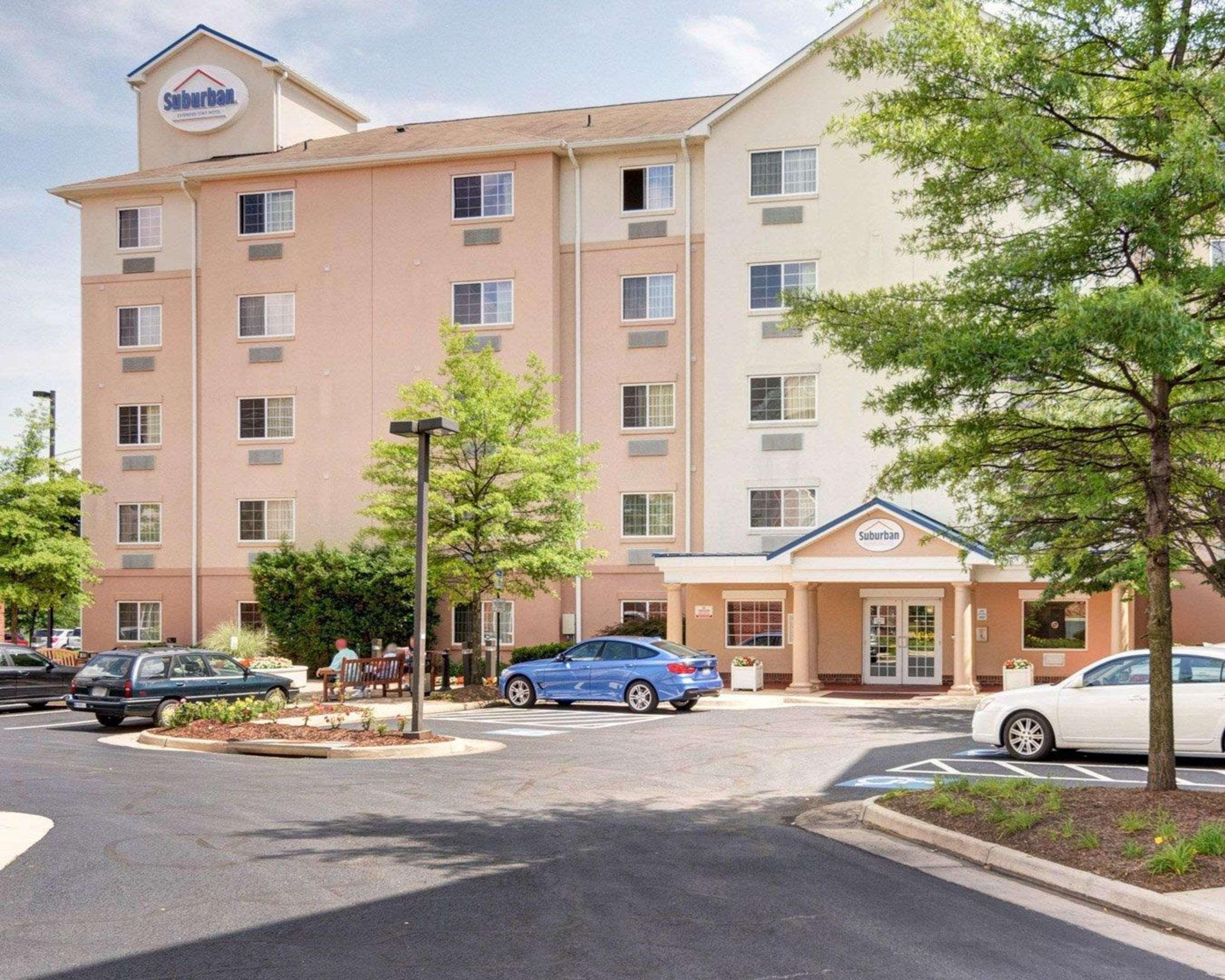 Hotel Suburban - Washington Dulles 2*
